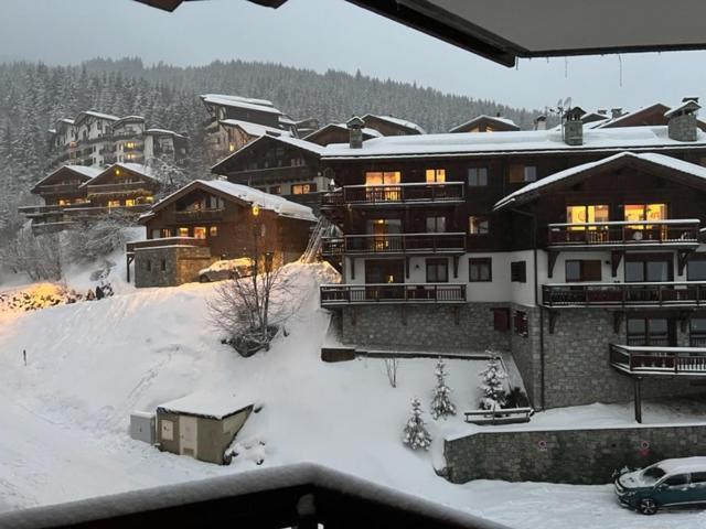 Appartement La Tania 2 Pieces Garage Dans Chalet Pied Pistes Bagian luar foto